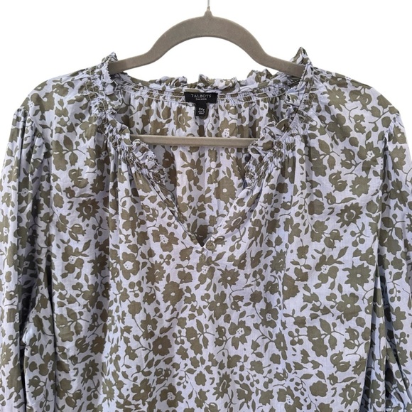 Talbots Ditsy Floral Smocked 100% Cotton Top Blue Green Size 3X - Picture 4 of 9